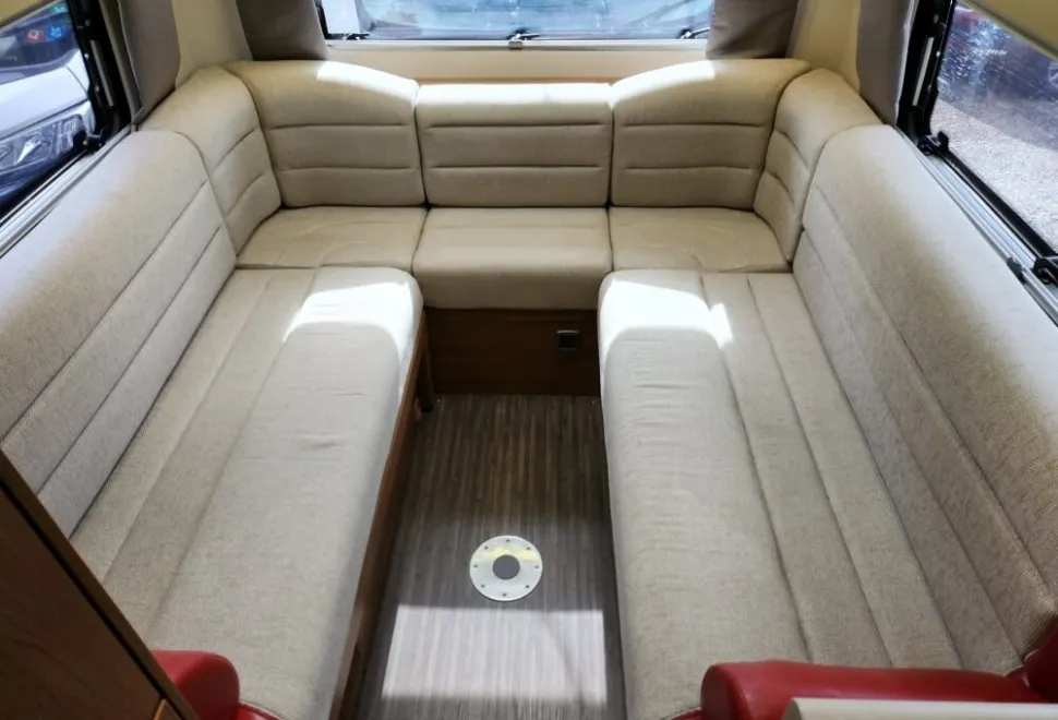 Auto-trail Motorhomes  V-LINE 610 SILVERLINE 2015