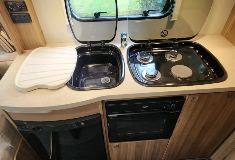 Elddis Motorhomes  MAJESTIC 105 2015