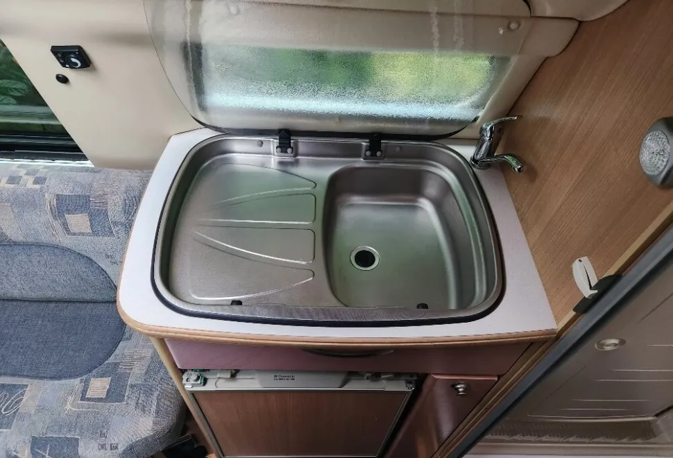 VW  AUTOSLEEPER TOPAZ AUTOMATIC 2005