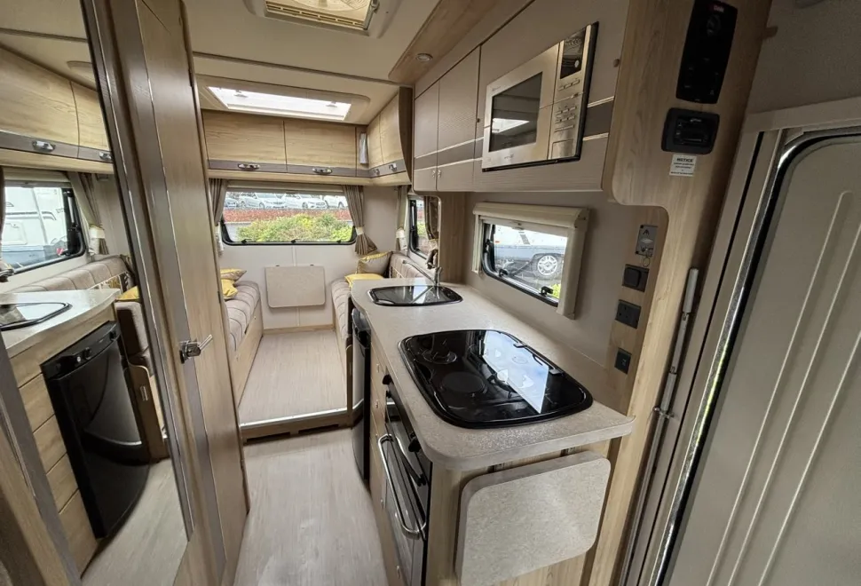 Elddis  Evolution 196 2017