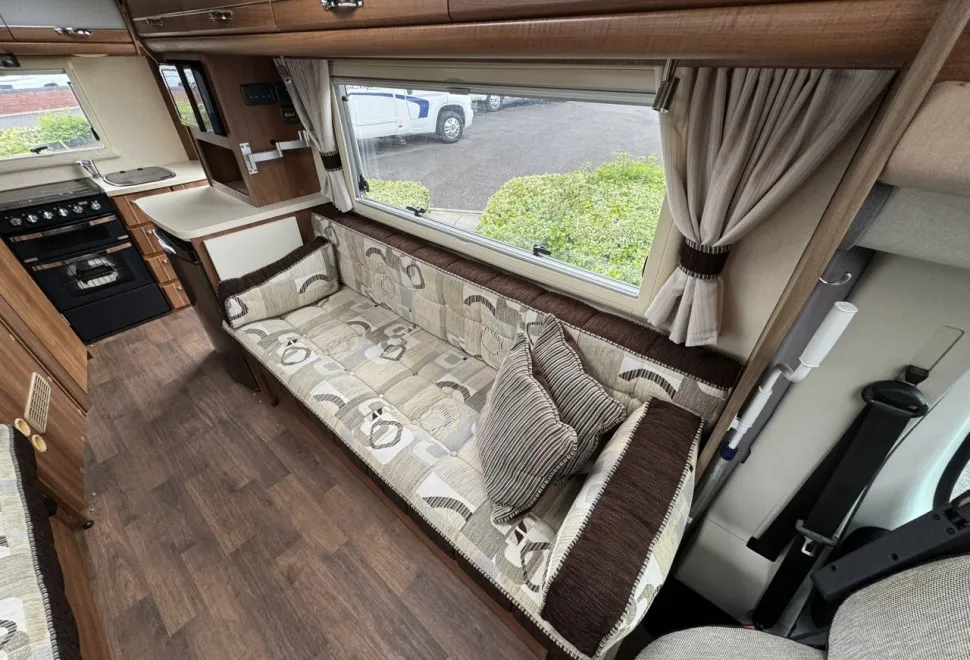 Auto-Sleeper  Broadway EK 2014