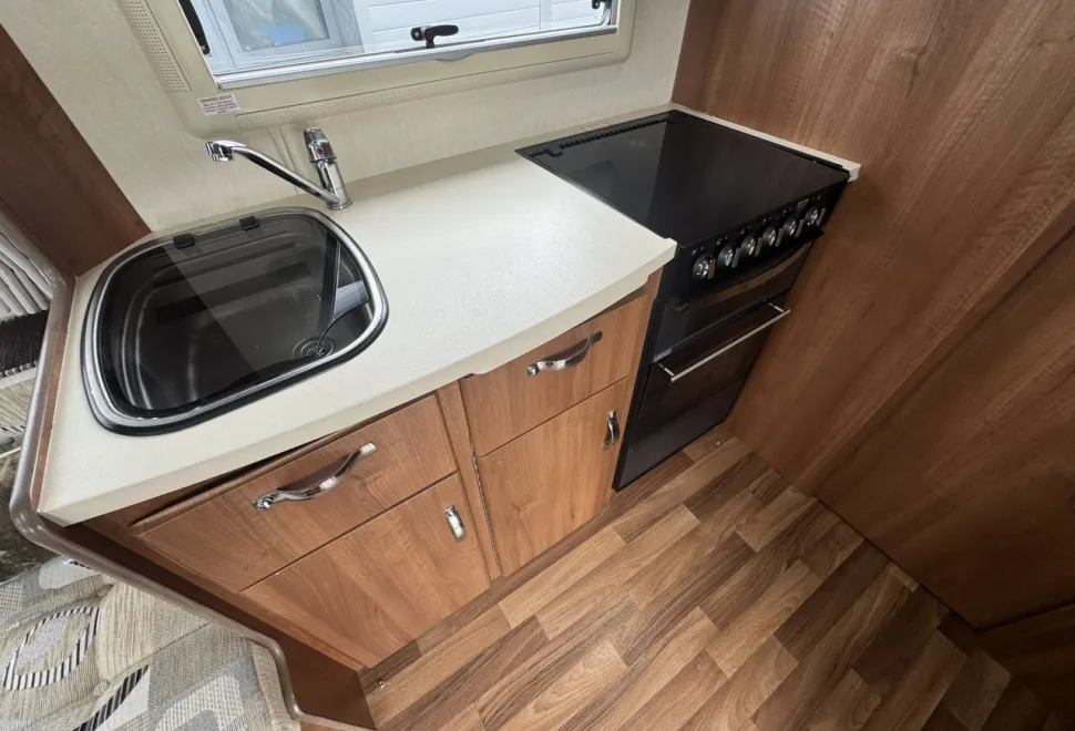 Auto-Sleeper  Burford Duo | Automatic 2015