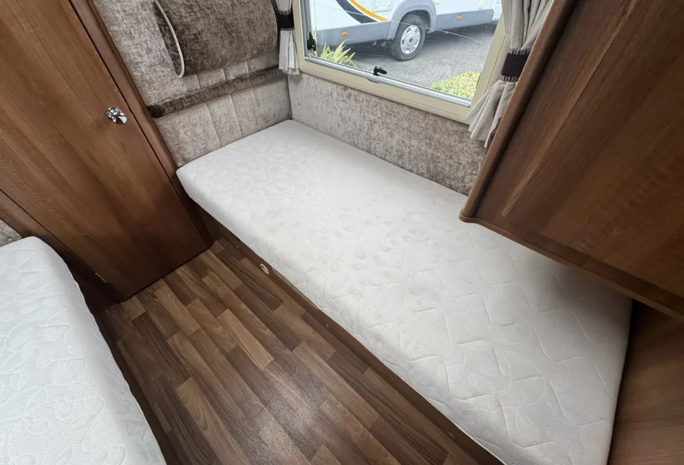 Auto-Sleeper  Burford Duo | Automatic 2015