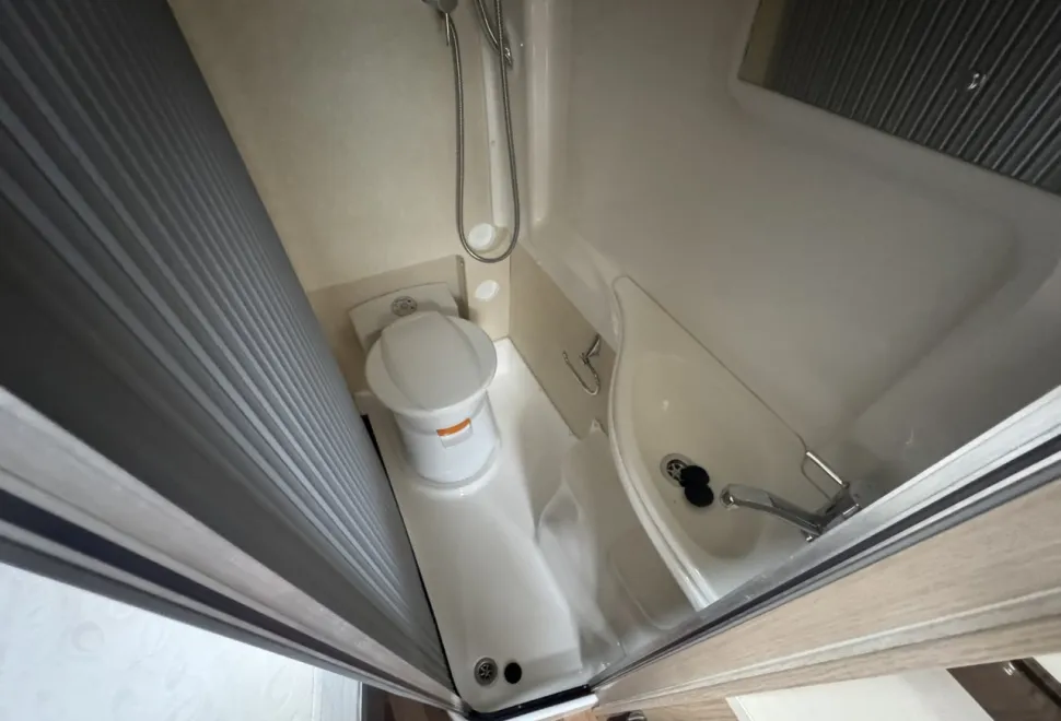 Auto-Sleeper  Kingham 2014