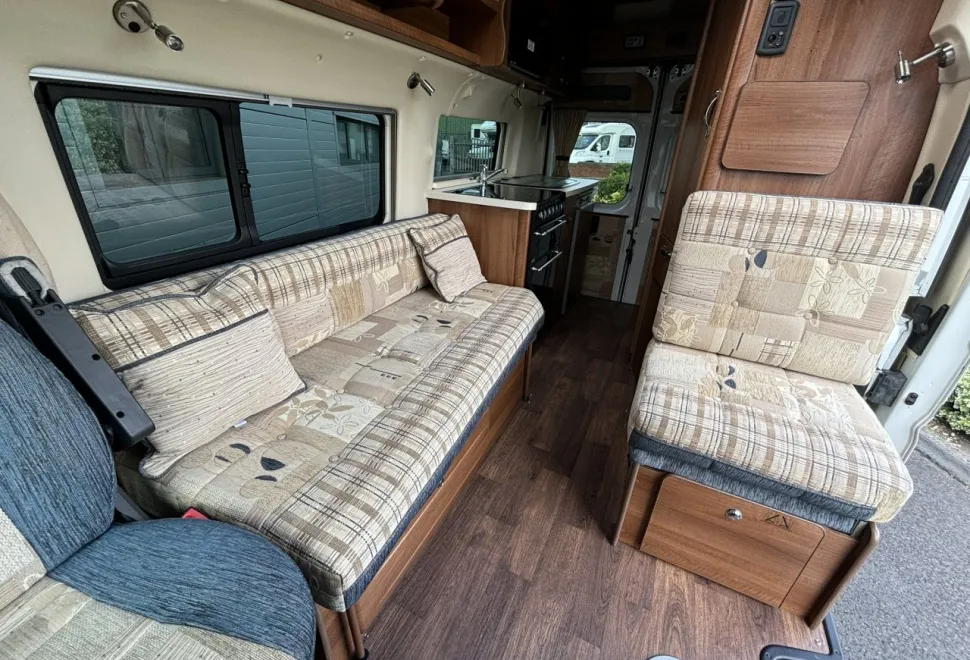 Auto-Sleeper  Dorset 2011