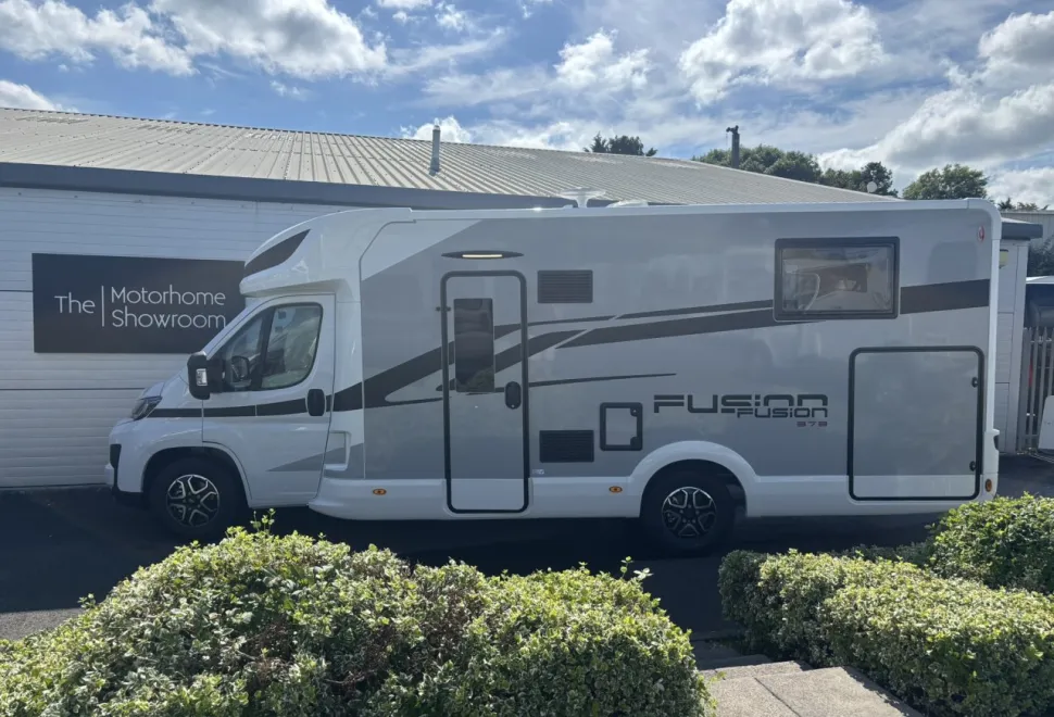 McLouis  Fusion 373 | Automatic 2026