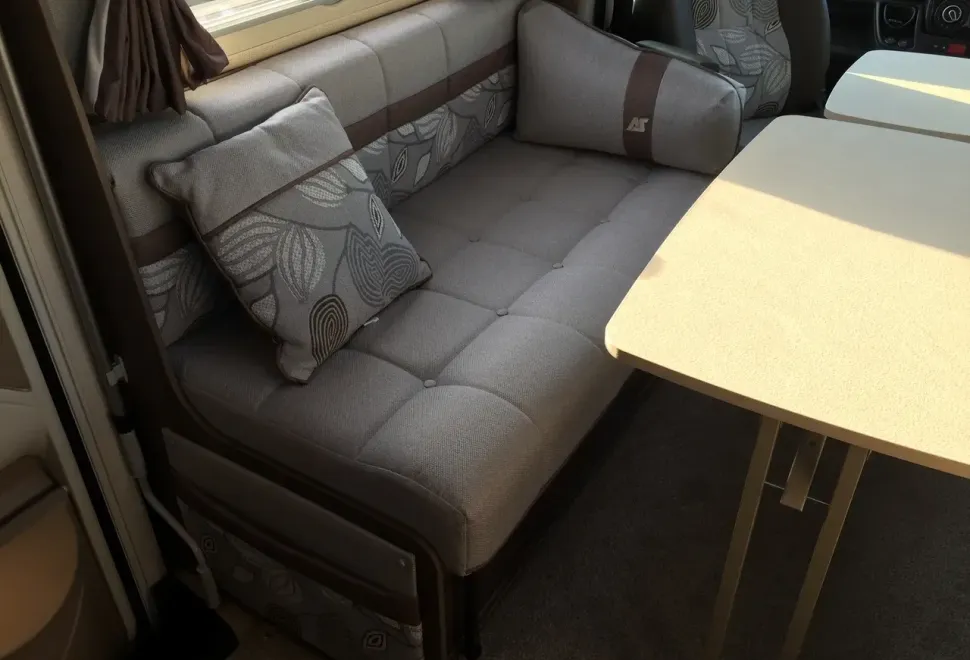 Auto-Sleepers  Broadway FB 2022