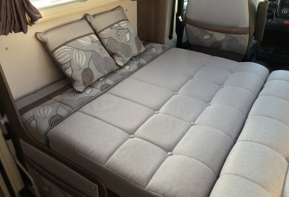 Auto-Sleepers  Broadway FB 2022