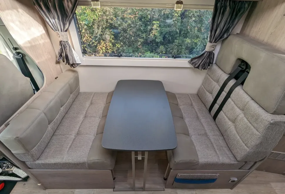 Auto-Sleepers  Broadway EK (K-05274) 