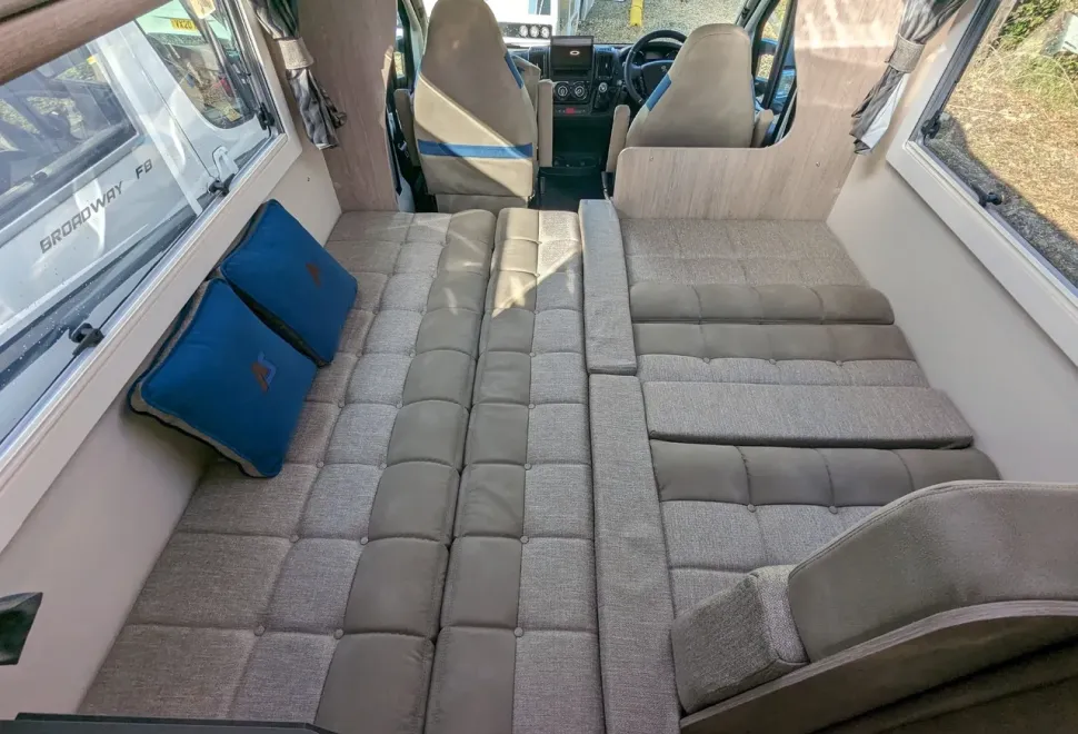 Auto-Sleepers  Broadway EK (K-05274) 
