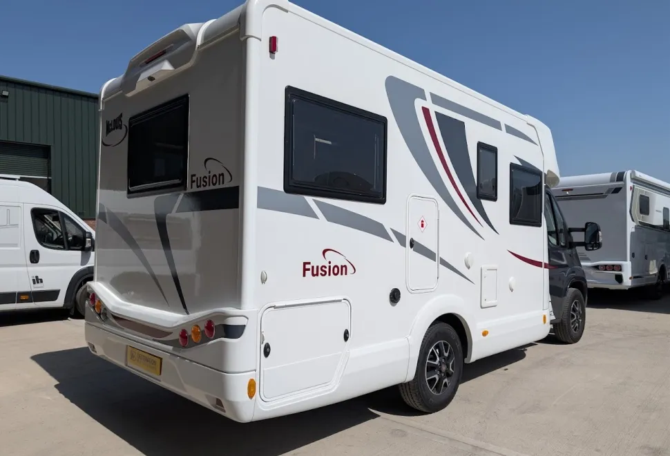 McLouis  Fusion 330 (BN F-00702) 