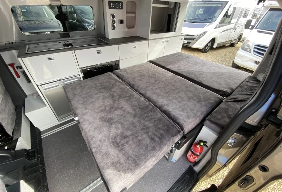 Auto-Sleepers  Custom Air Auto (T-00140) 