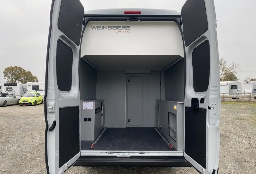 Weinsberg  Caratour 630 MEG Outlaw Automatic (BN5971) 