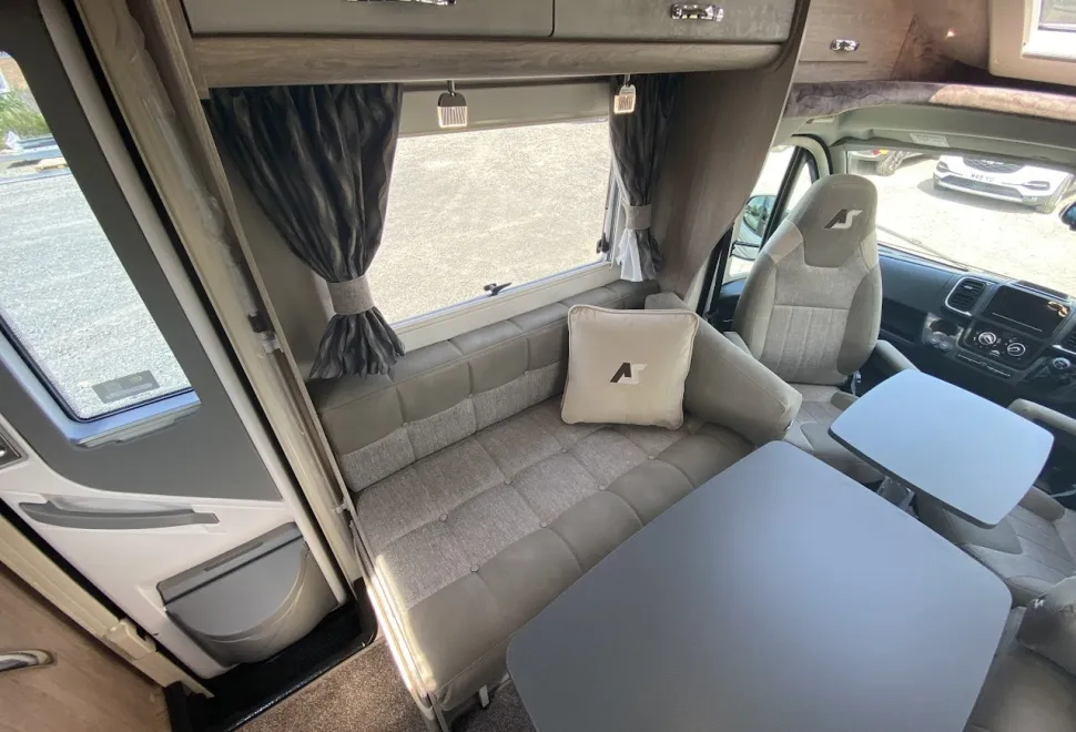 Auto-Sleepers  Broadway FB (K-05466) 