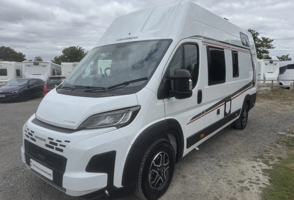 Weinsberg  Carabus 630 MEG Outlaw Edition Fire  (BN: 2605) 