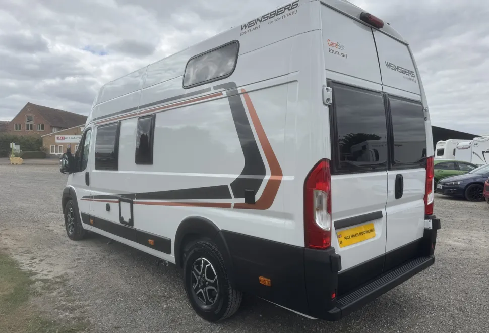 Weinsberg  Carabus 630 MEG Outlaw Edition Fire  (BN: 2605) 