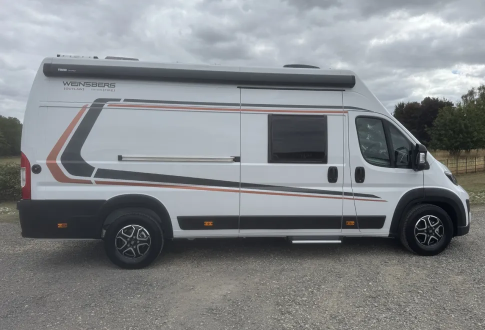 Weinsberg  Carabus 630 MEG Outlaw Edition Fire  (BN: 2605) 