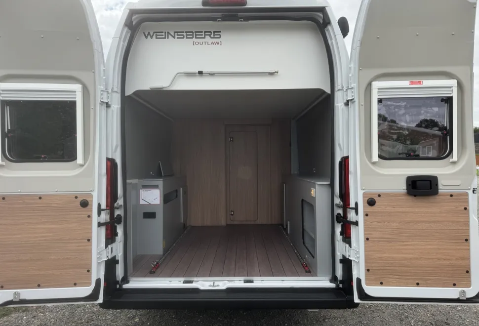 Weinsberg  Carabus 630 MEG Outlaw Edition Fire  (BN: 2605) 