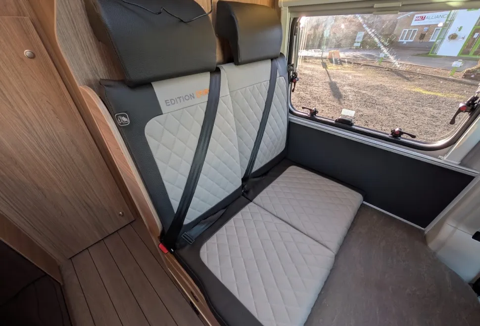 Weinsberg  Carabus 630 MEG Edition Fire  (BN: 2609) 