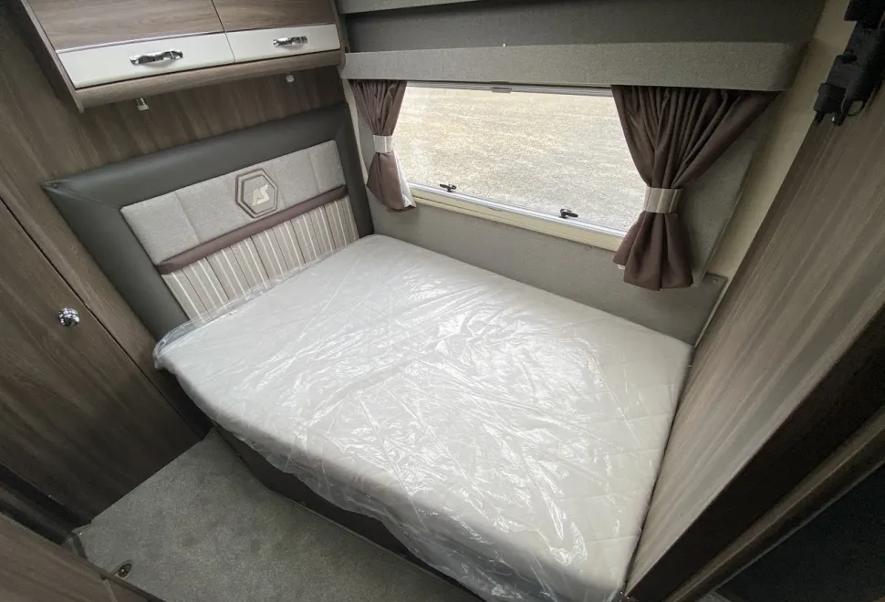 Auto-Sleepers  Corinium FB 2017