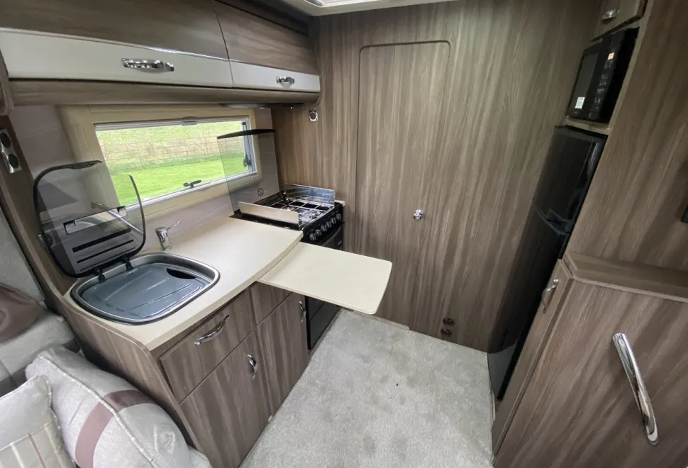 Auto-Sleepers  Corinium FB 2017