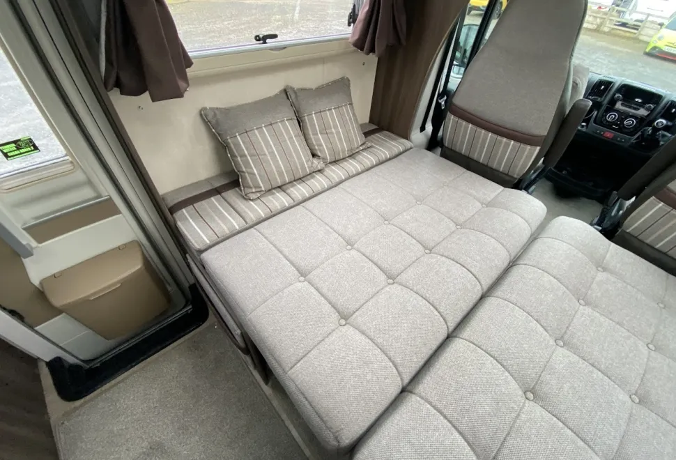 Auto-Sleepers  Corinium FB 2017