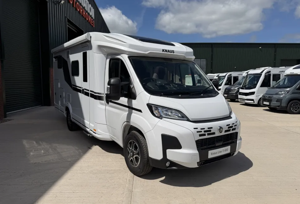 Knaus  Live Ti 650 MEG P/S  (BN: 1496) 