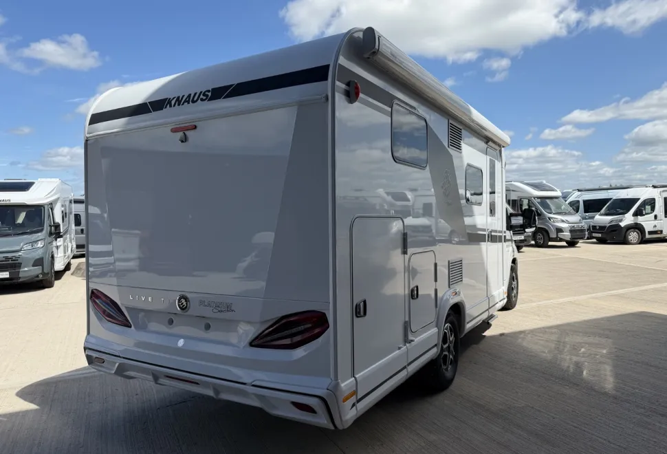 Knaus  Live Ti 650 MEG P/S  (BN: 1496) 