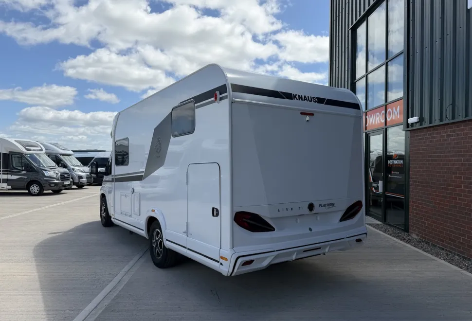 Knaus  Live Ti 650 MEG P/S  (BN: 1496) 