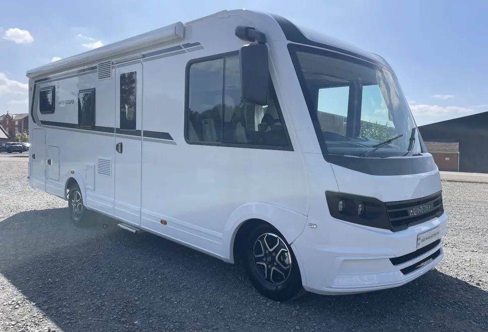 Weinsberg  CaraCore 700 MEG Light (BN: 8919) 