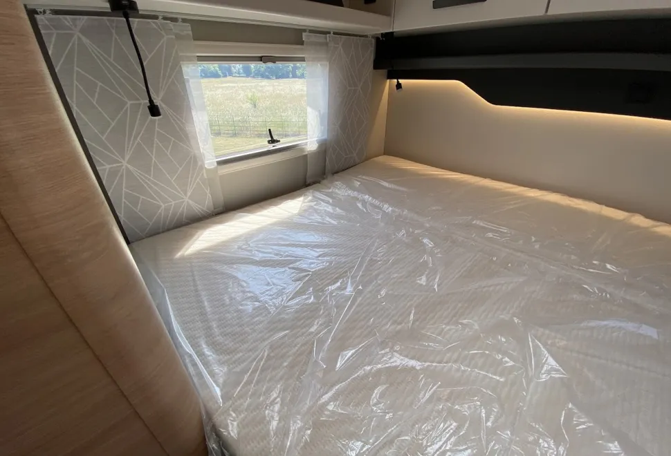 Knaus  Live Wave 650 MG P/S  (BN: 1504) 