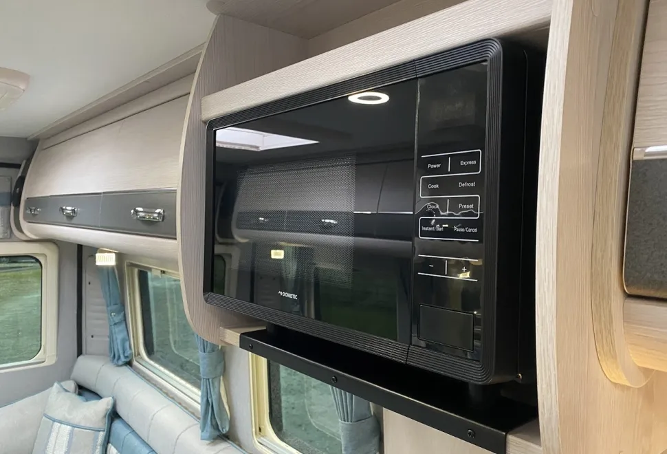 Auto-Sleepers  Warwick XL 2021