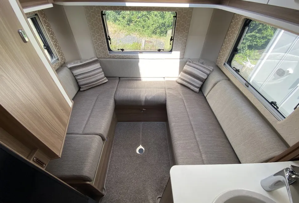 Swift  Escape 685 Coastline 2020