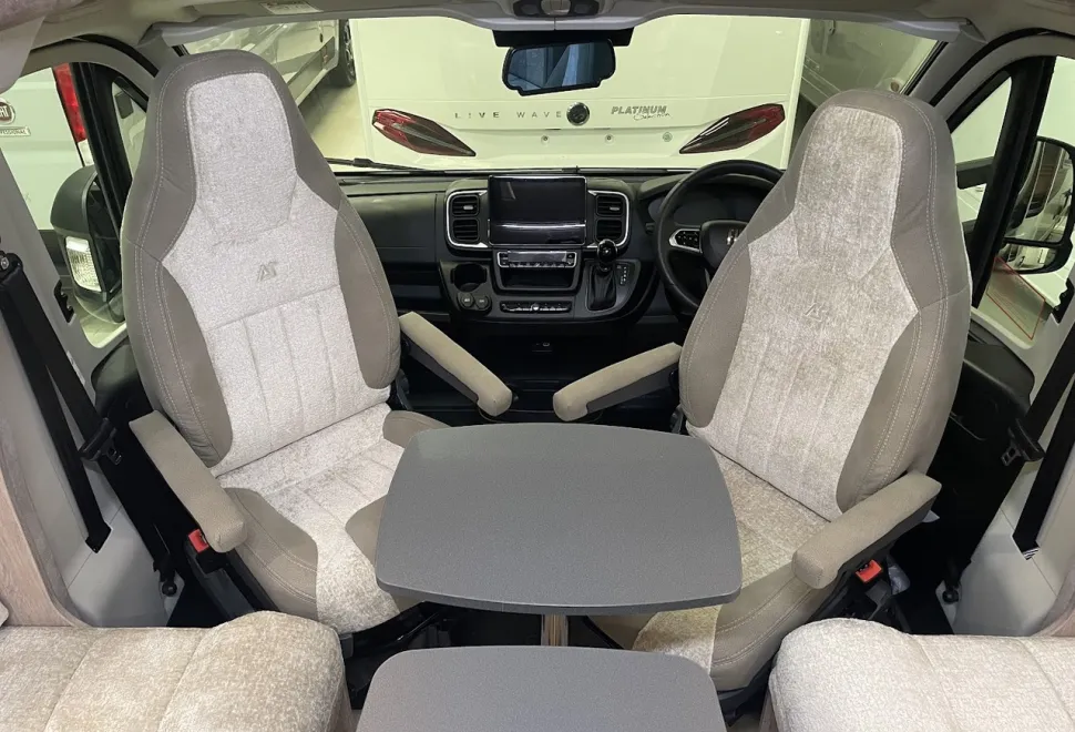 Auto-Sleepers  Nuevo EK Plus (J-04762) 