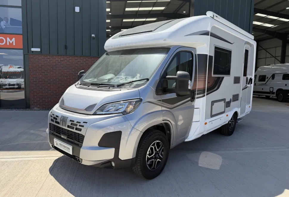 Auto-Sleepers  Nuevo EK Plus (J-04762) 