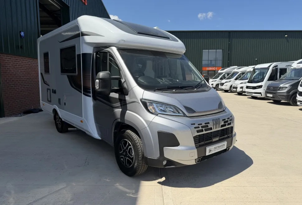 Auto-Sleepers  Nuevo EK Plus (J-04762) 