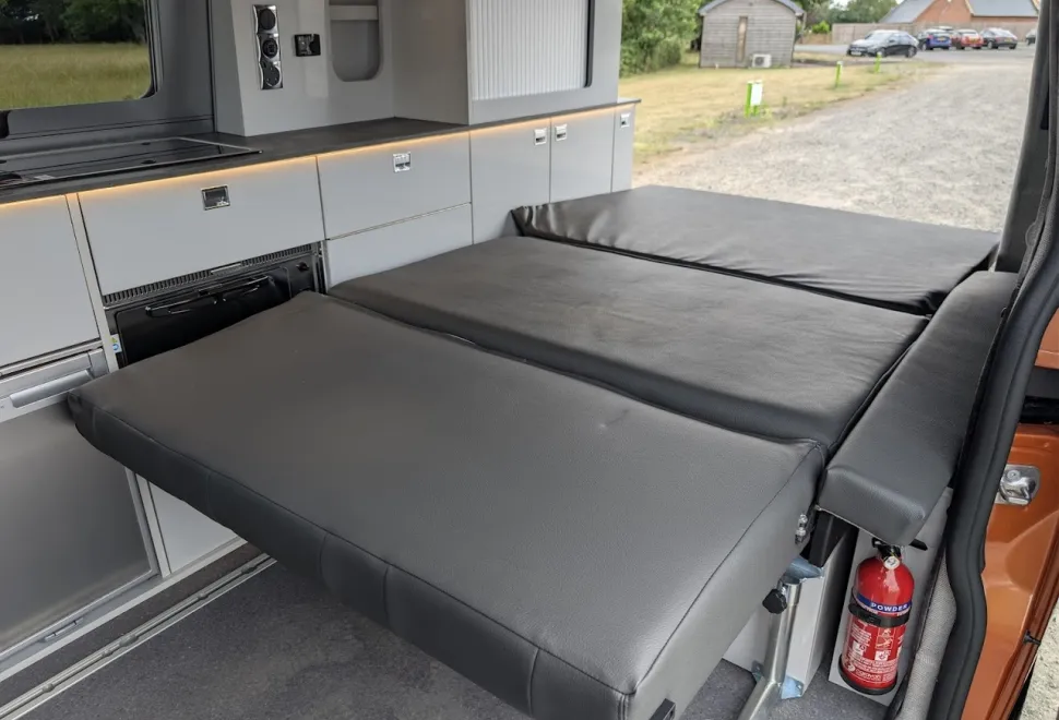 Auto-Sleepers  Custom Air Auto (T-00136) 