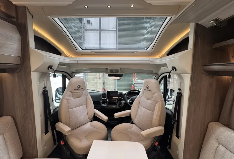 Coachman  Avventura 545 (BN TBA) 