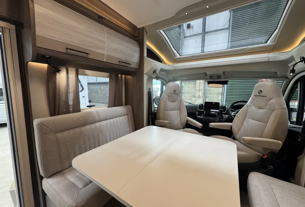 Coachman  Avventura 545 (BN TBA) 
