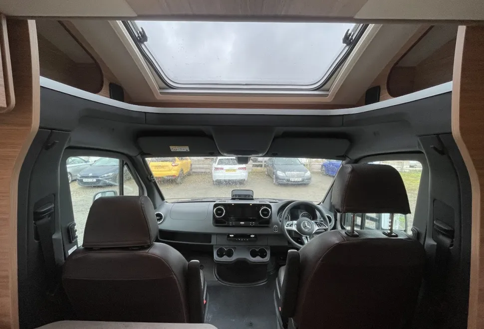 Weinsberg  CaraCompact Suite MB 640 Meg Edition Hot [Pepper] (4417) 