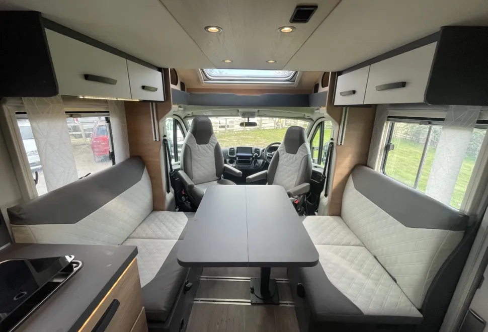 Knaus  Live Wave 700 DX Platinum Selection (4471) 