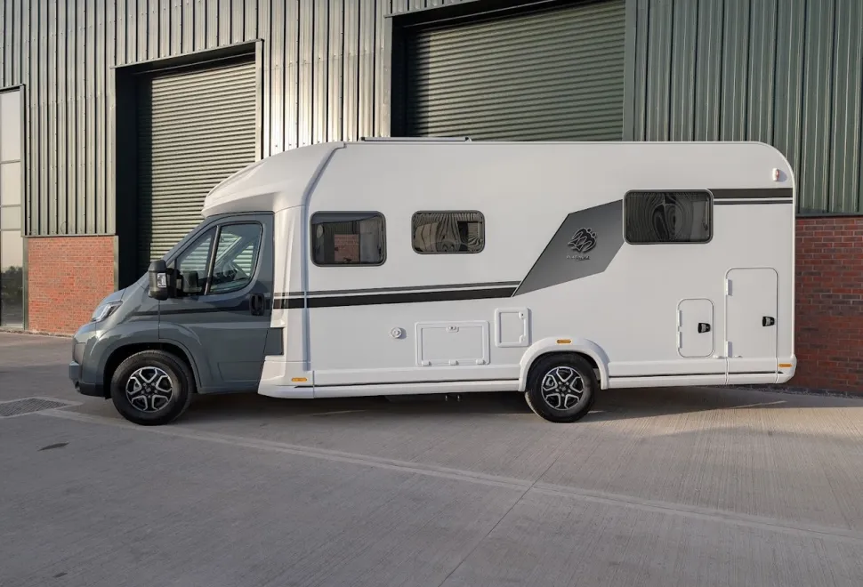 Knaus  Live Wave 700 DX Platinum Selection (4471) 