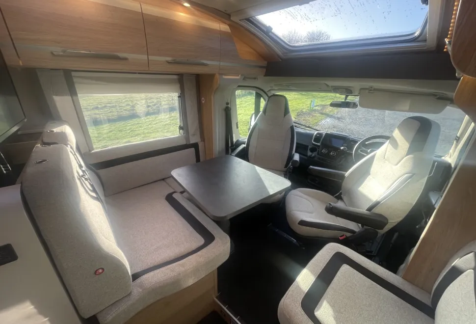Knaus  Sky TI 700 Meg Platinum Selection 2022