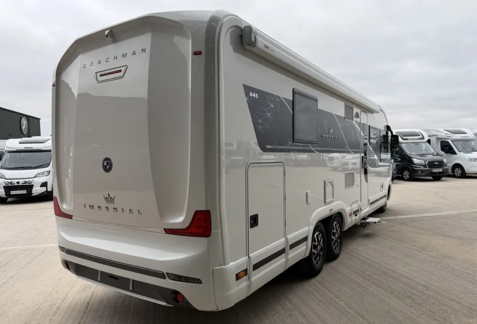 Coachman  Travel Master Imperial 845 (BN: 7726) 