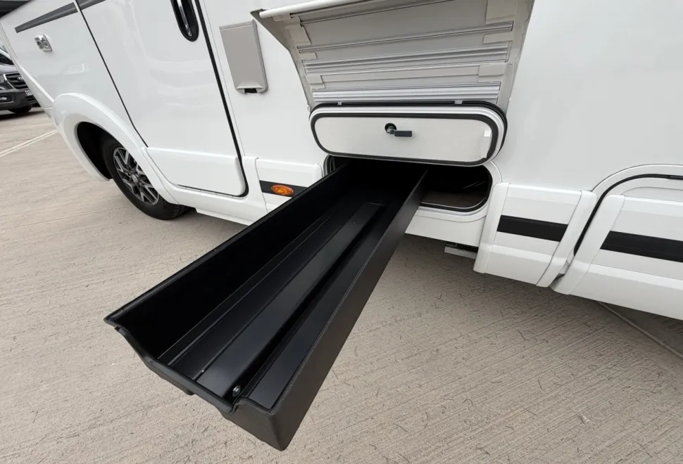 Coachman  Travel Master Imperial 845 (BN: 7726) 