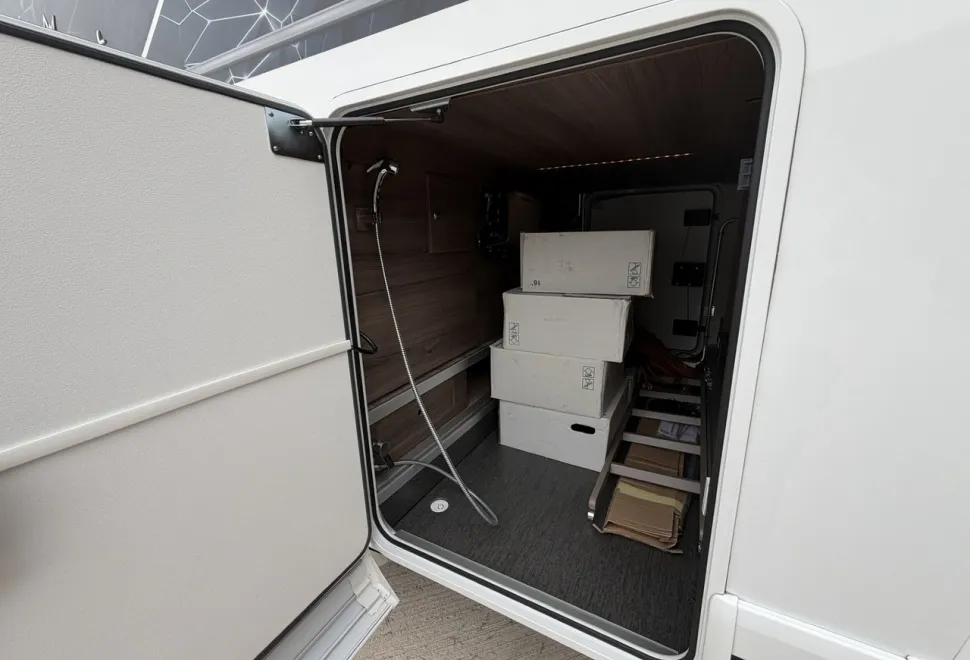 Coachman  Travel Master Imperial 845 (BN: 7726) 