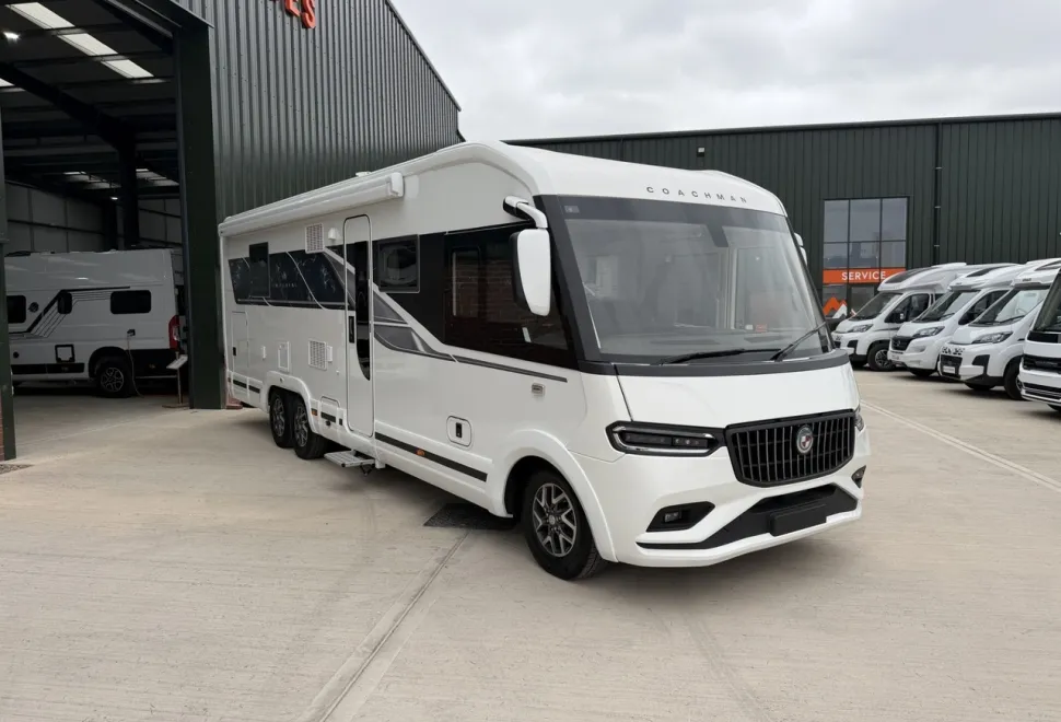 Coachman  Travel Master Imperial 845 (BN: 7726) 