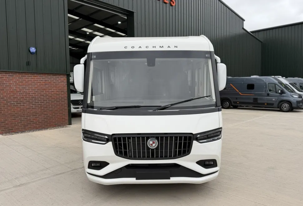 Coachman  Travel Master Imperial 845 (BN: 7726) 