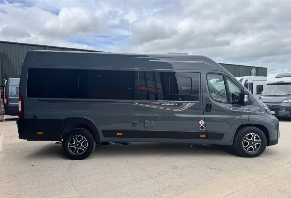 Auto-Sleepers  Kingham 180BHP Auto (P-09759) 