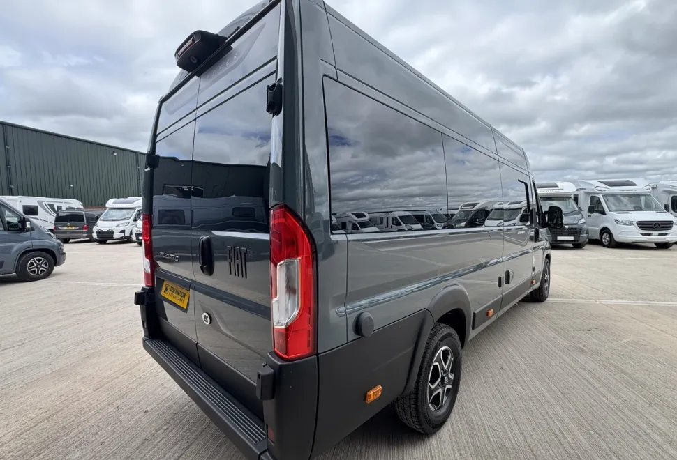 Auto-Sleepers  Kingham 180BHP Auto (P-09759) 